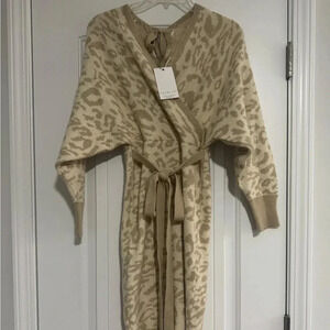 Mainstrip Sweater Dress V-Neck Front /Back Beige Animal Print Stretch Belt Med